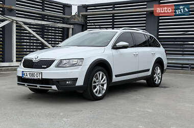 Skoda Octavia Scout  2015