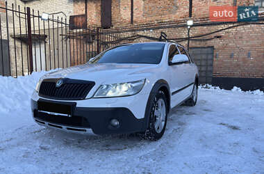 Skoda Octavia Scout  2011