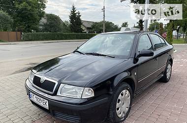 Skoda Octavia MPI BEZ PIDKRASIV 2005