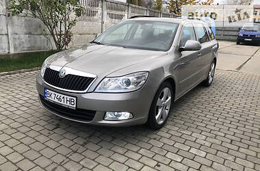 Skoda Octavia GPS Navi AdapXenon  2012