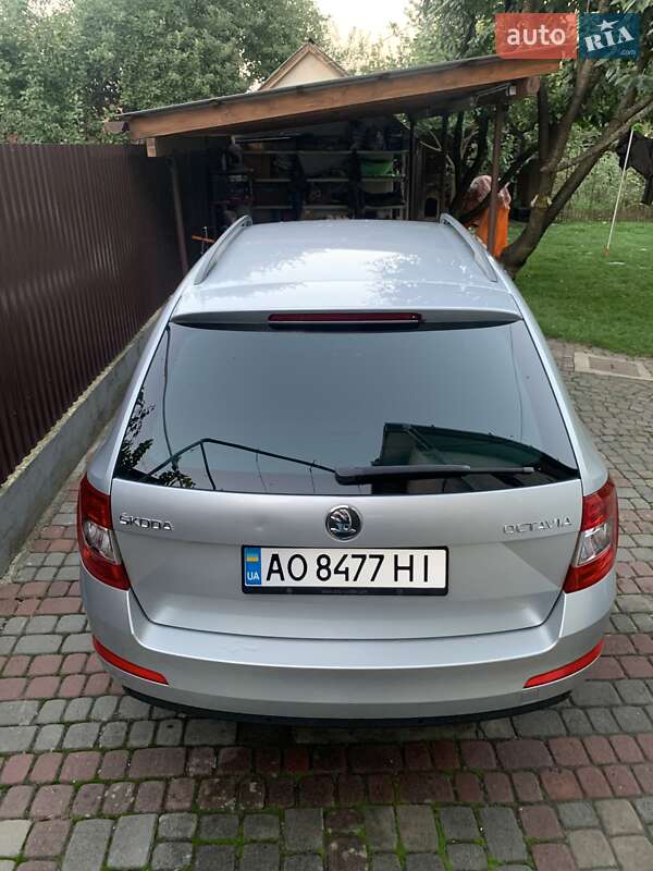Универсал Skoda Octavia 2014 в Мукачево