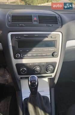 Skoda Octavia  2011
