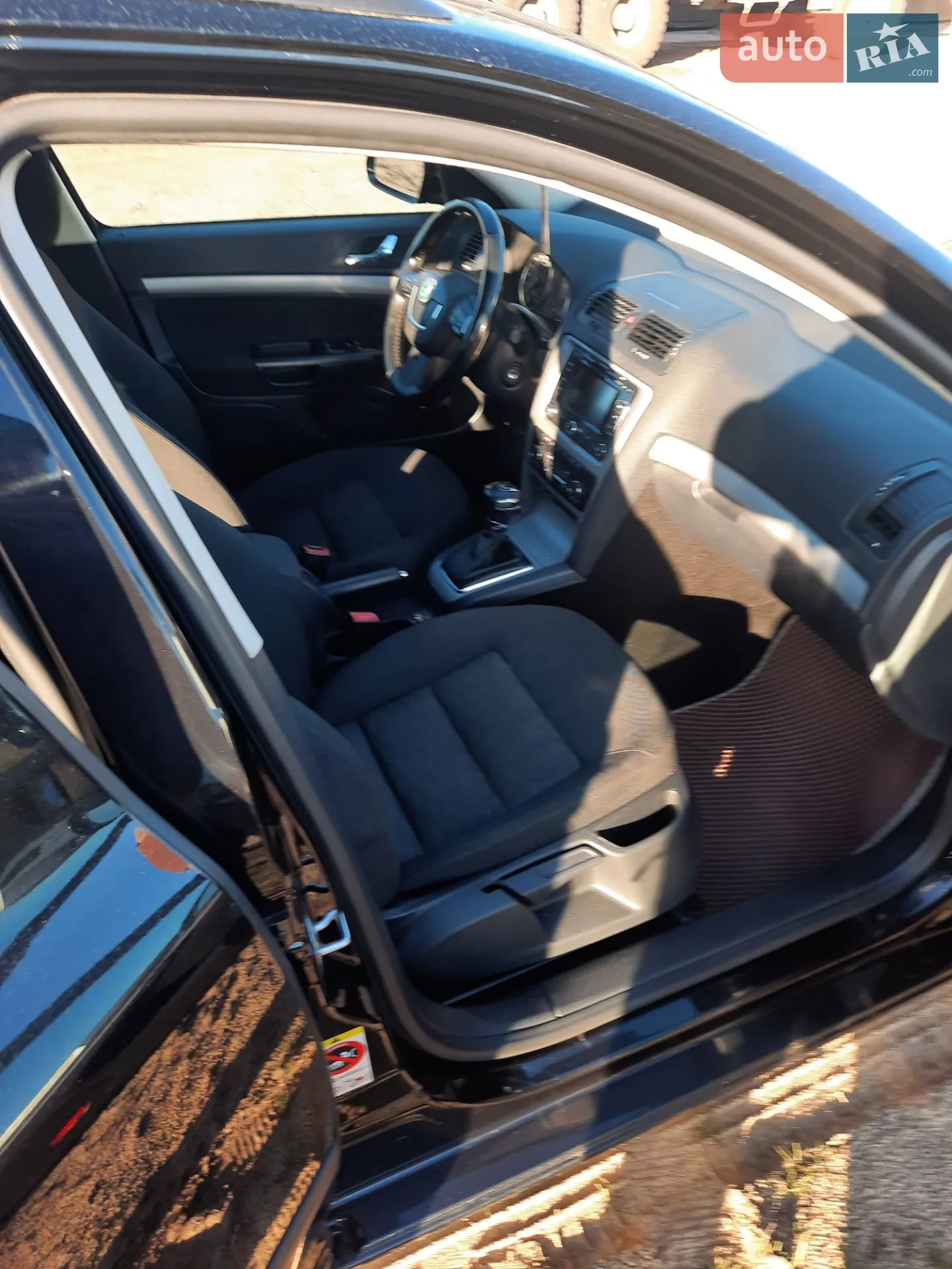 Skoda Octavia 2012 VIN TMBHT61Z5D8012131 фото оголошення 2 з 7