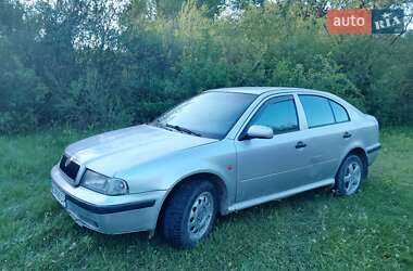 Skoda Octavia  1998