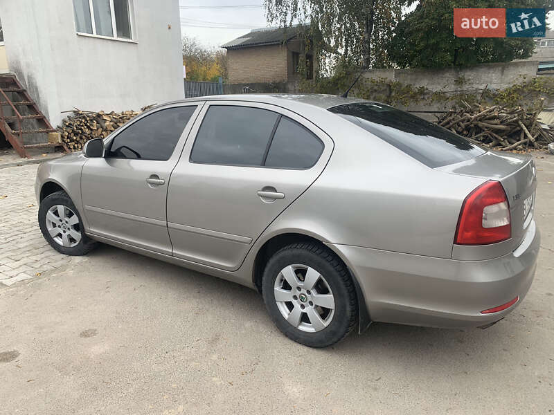 Ліфтбек Skoda Octavia