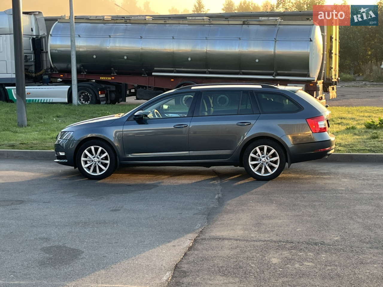 2017 Skoda Octavia - фото 1