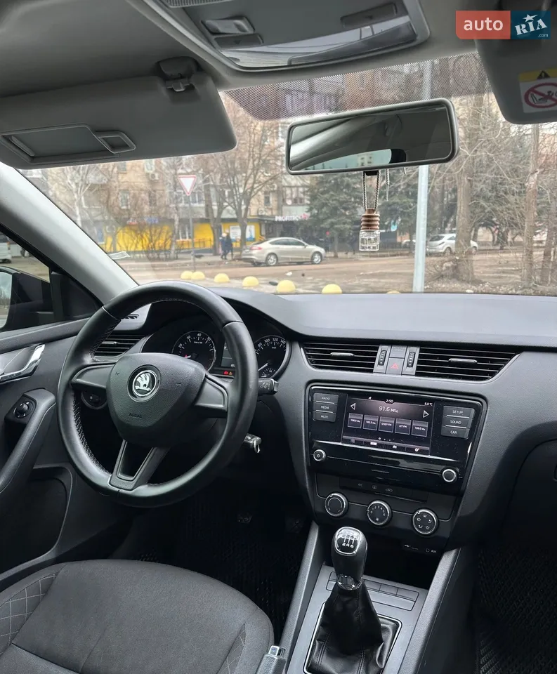 2017 Skoda Octavia - мініатюра 2