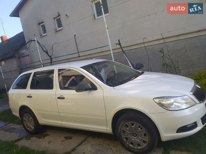Универсал Skoda Octavia 2011 в Ужгороде
