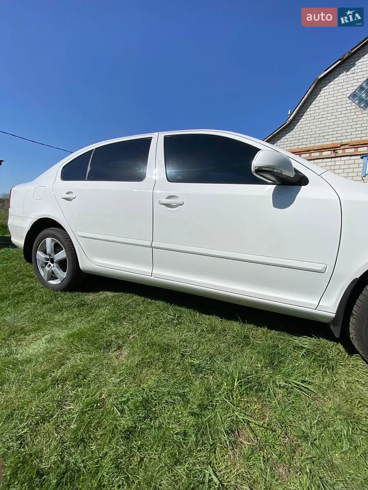2011 Skoda Octavia - мініатюра 3