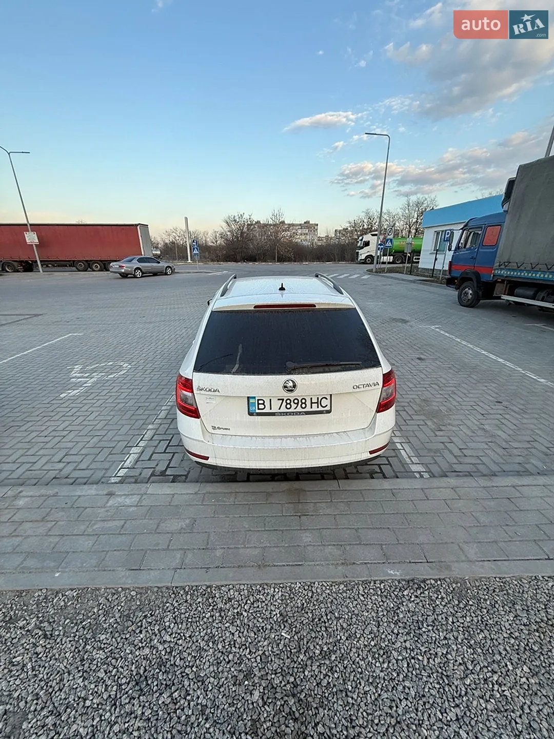 Skoda Octavia 2017 VIN TMBJG7NE0J0161186 фото оголошення 5 з 13