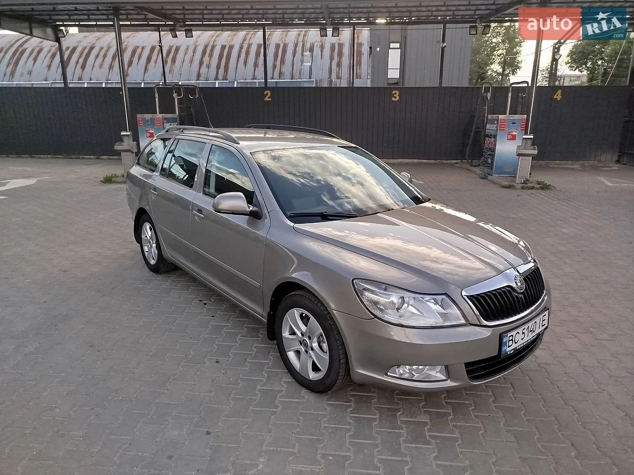 2010 Skoda Octavia - мініатюра 2