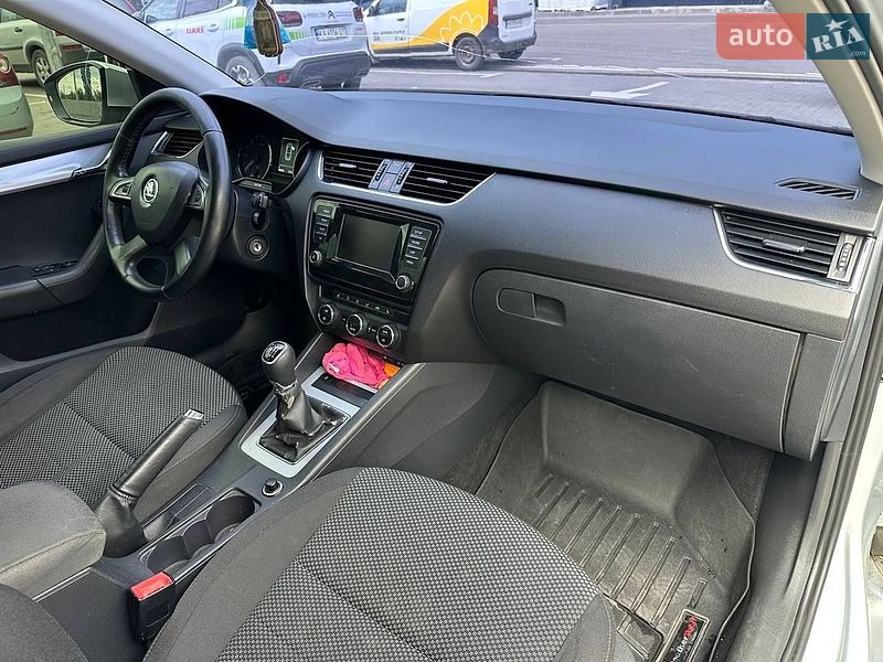 Лифтбек Skoda Octavia 2015 в Первомайске