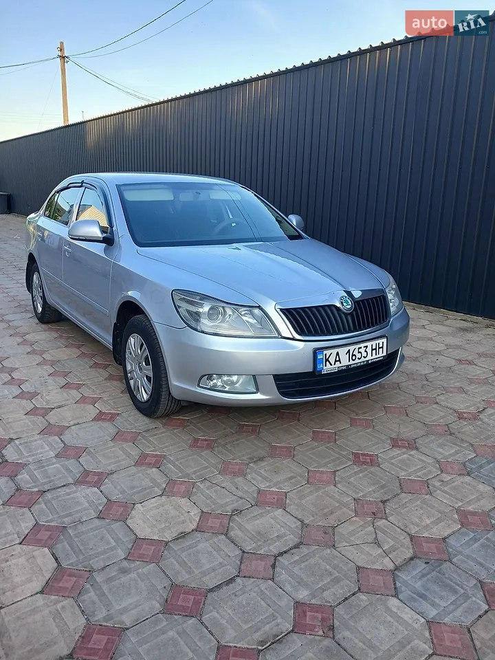 2011 Skoda Octavia - фото 1