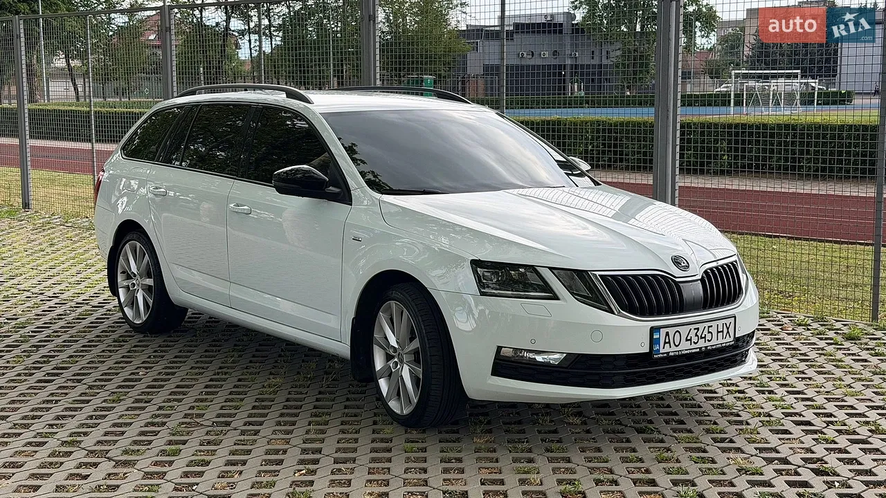 2017 Skoda Octavia - мініатюра 2