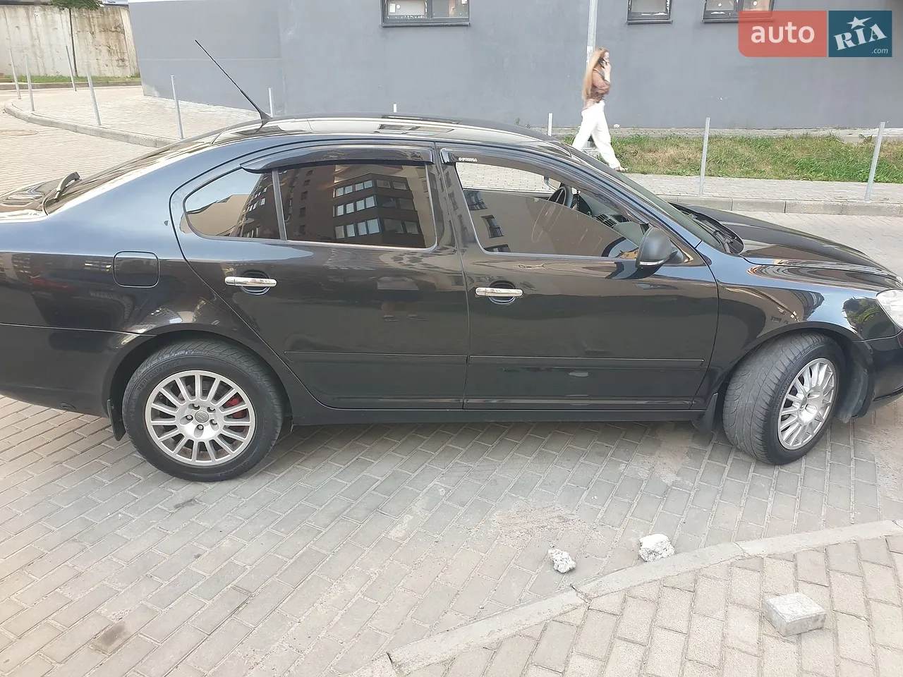 2010 Skoda Octavia - мініатюра 4