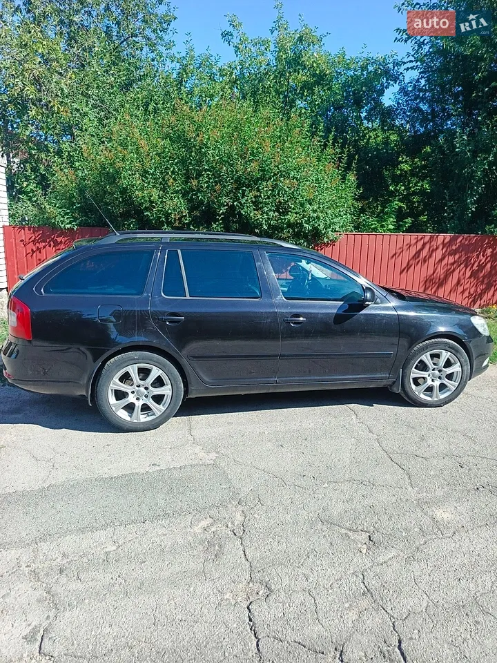 2011 Skoda Octavia - мініатюра 2