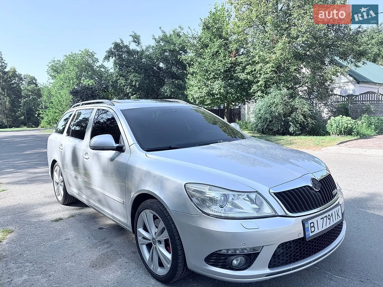 2010 Skoda Octavia - мініатюра 2