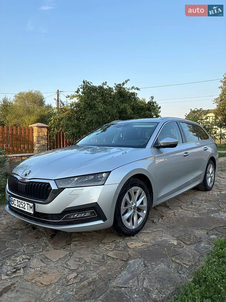 2021 Skoda Octavia - фото 1