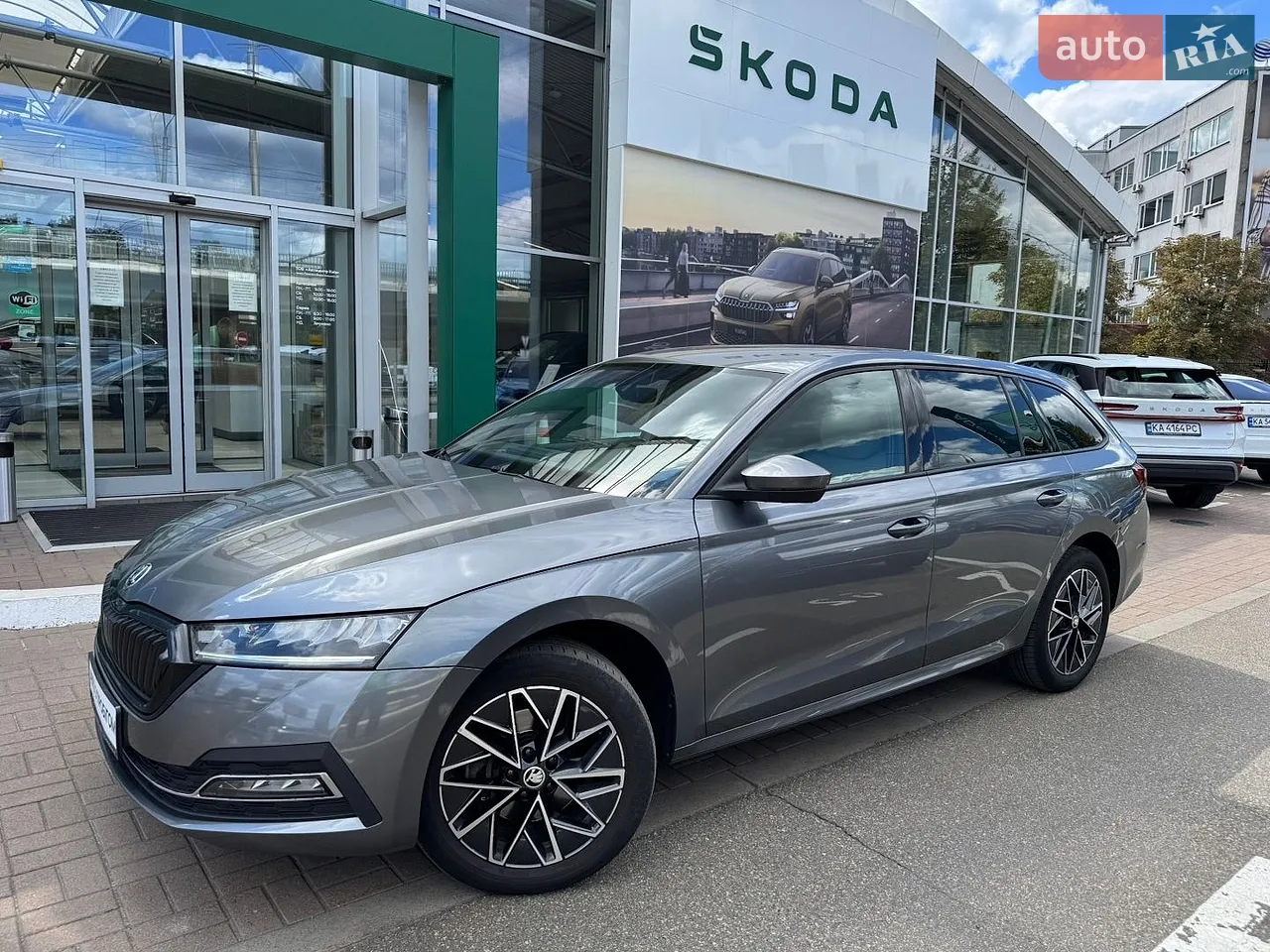 2023 Skoda Octavia - фото 1
