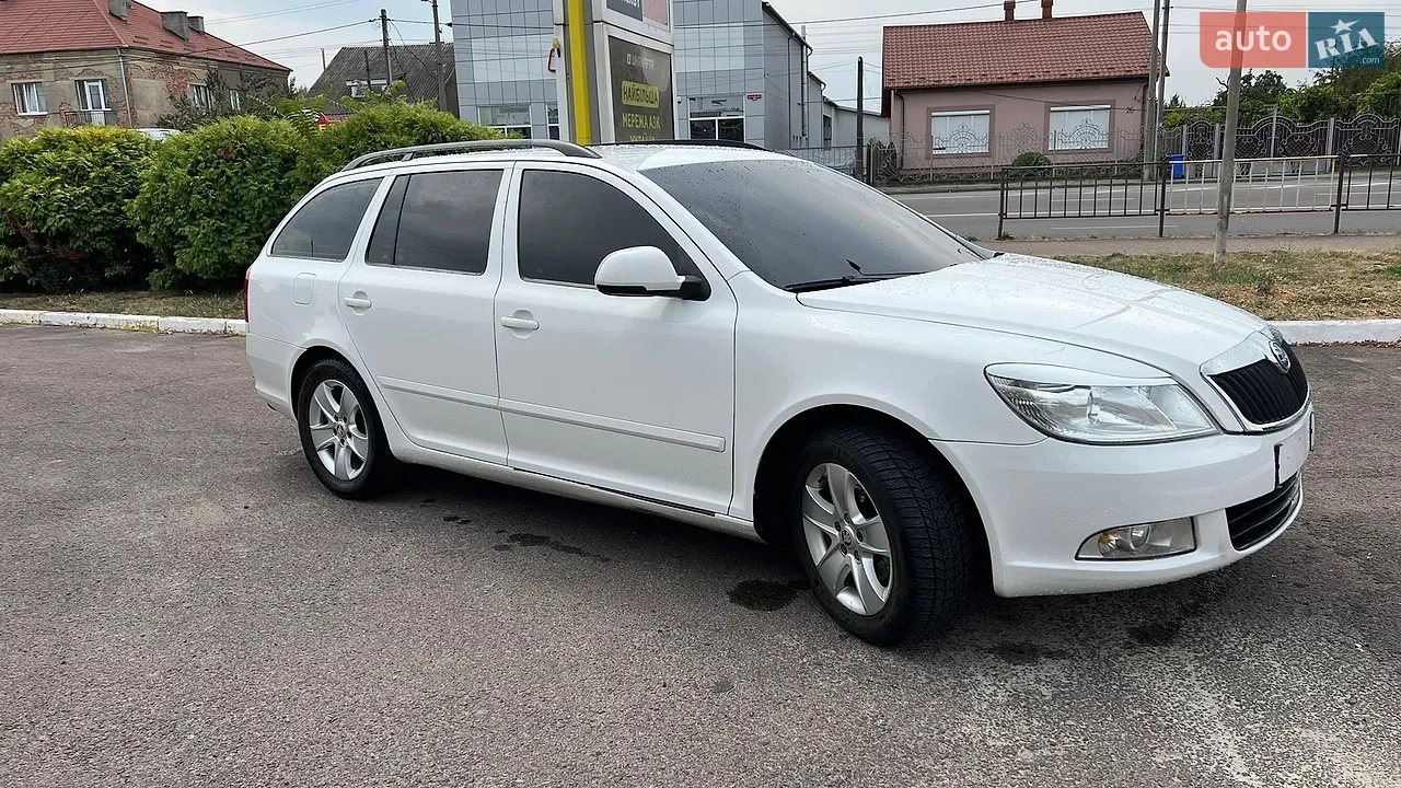 2010 Skoda Octavia - мініатюра 4