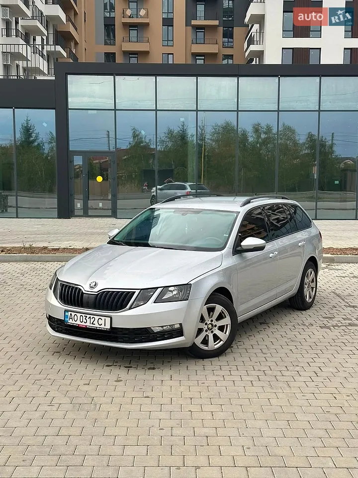 2017 Skoda Octavia - фото 1