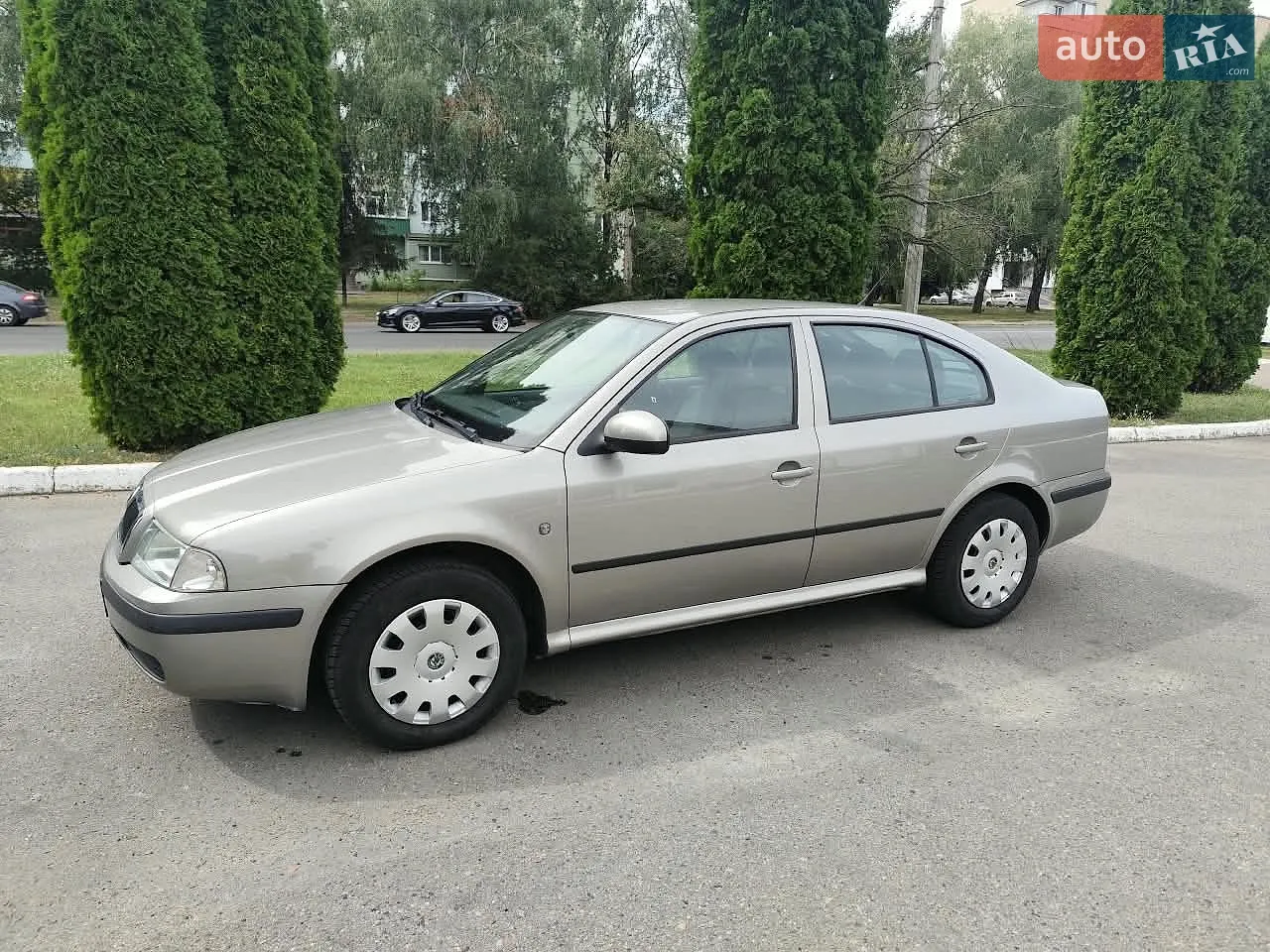 2010 Skoda Octavia - мініатюра 3