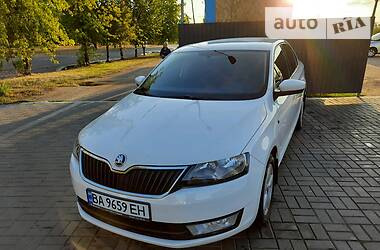 Skoda Rapid 1.6 maximal  2013