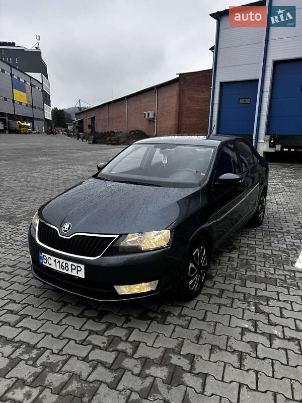 Хетчбек Skoda Rapid