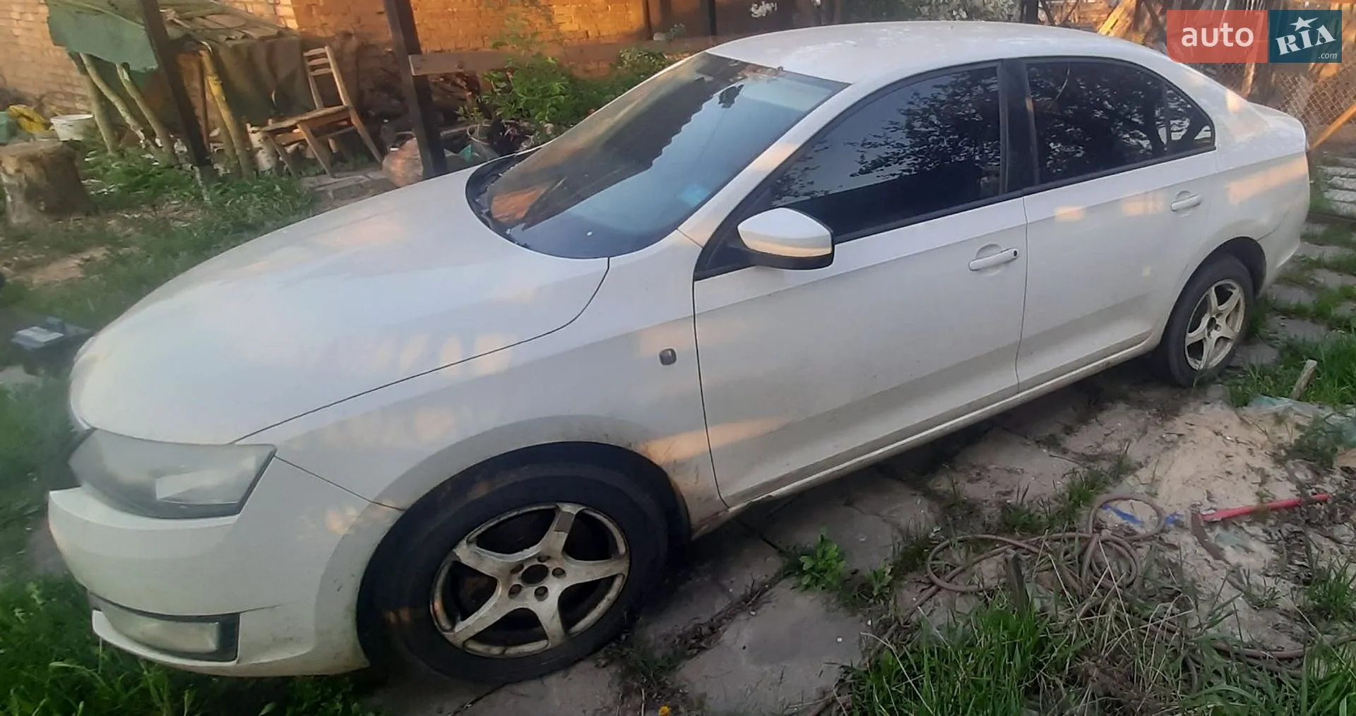 Skoda Rapid 2013 VIN TMBAD2NH8DB101641 фото оголошення 4 з 8