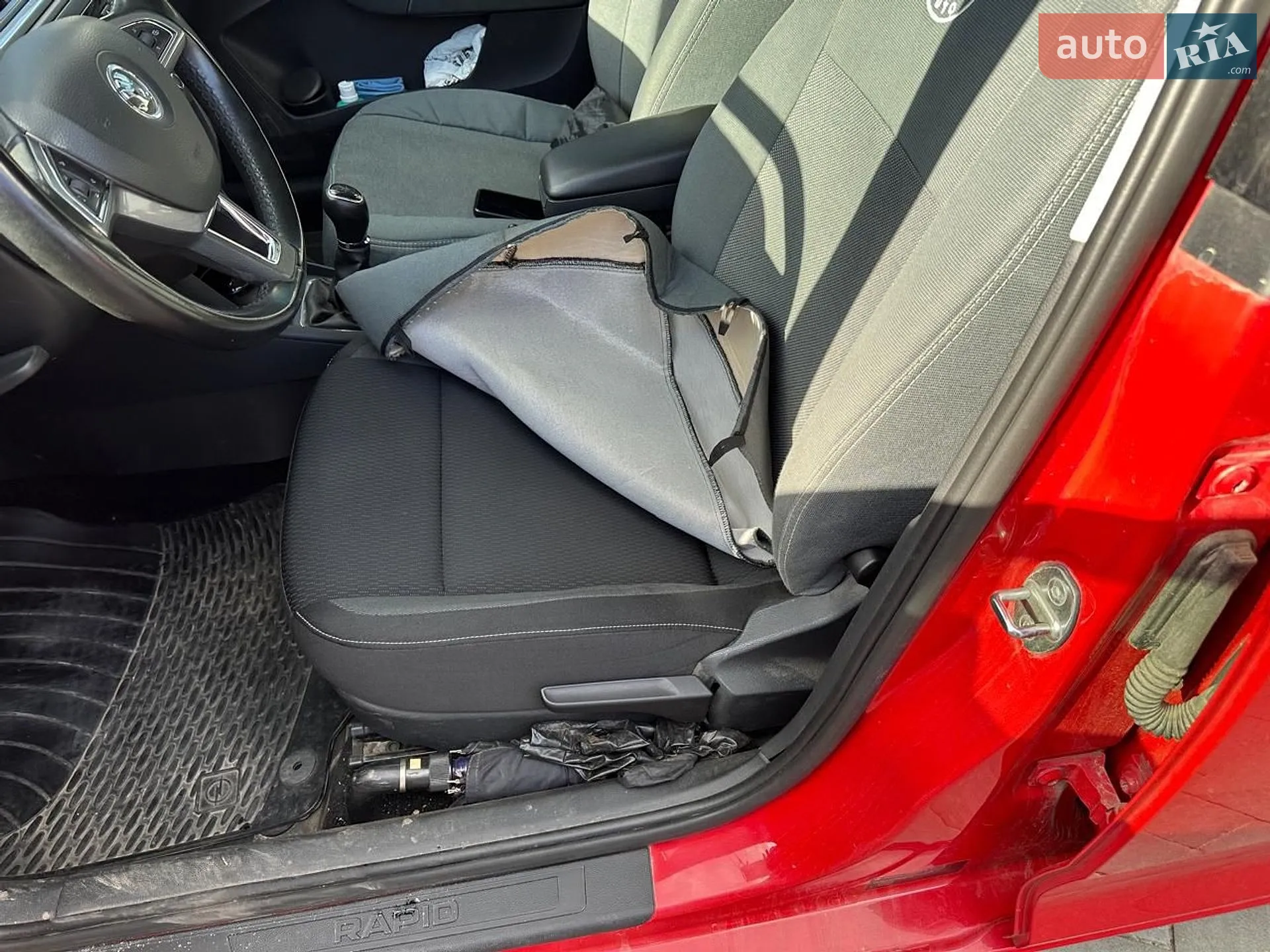 Skoda Rapid 2015 VIN TMBAN2NH8FB100408 фото оголошення 12 з 29