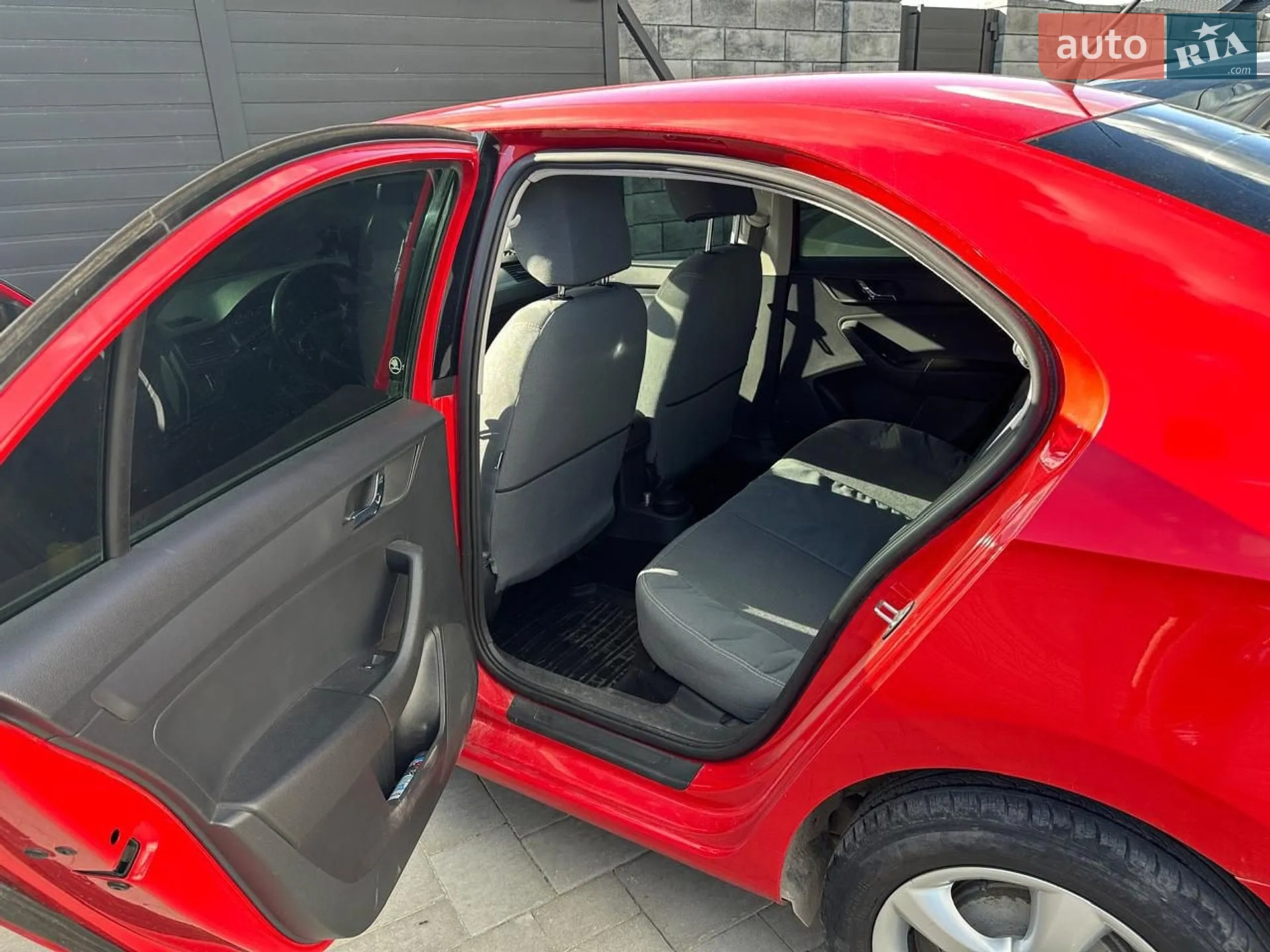 Skoda Rapid 2015 VIN TMBAN2NH8FB100408 фото оголошення 10 з 29