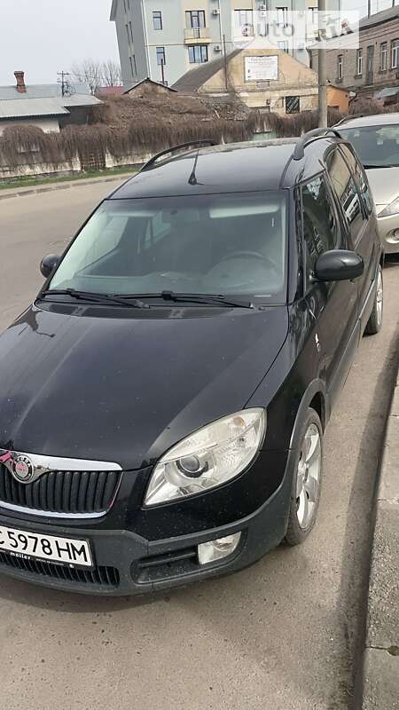 Легковые Skoda Roomster Scout