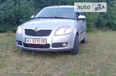 Skoda Roomster  2009