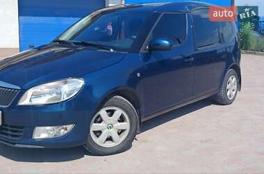 Skoda Roomster  2011