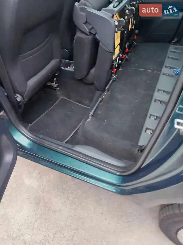 Skoda Roomster 2011