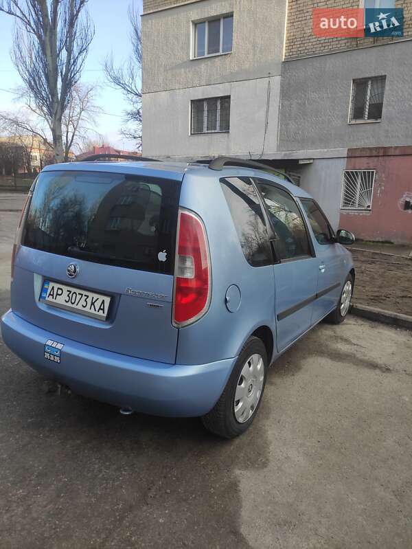 Микровэн Skoda Roomster