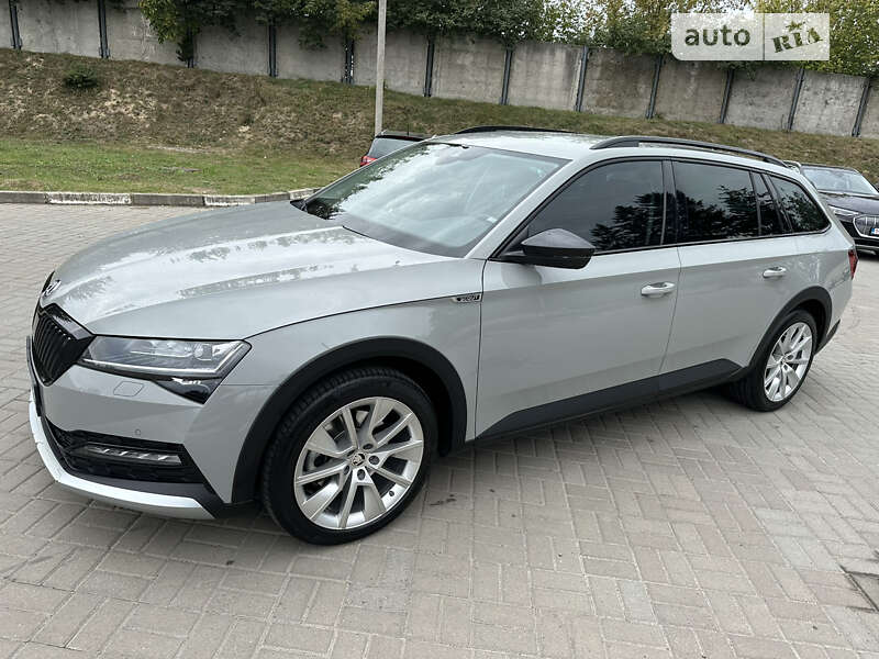 Универсал Skoda Superb Scout