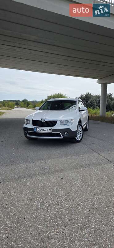 Легковые Skoda Superb Scout