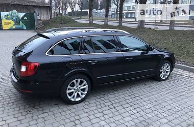 Skoda Superb  2011