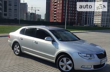 Skoda Superb  2011