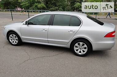 Skoda Superb  2009