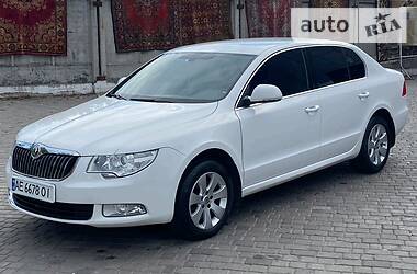 Skoda Superb  2012