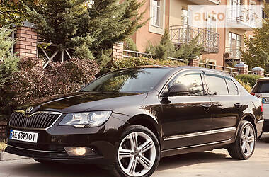 Skoda Superb  OFFICIAL NE KRASHEN 2013