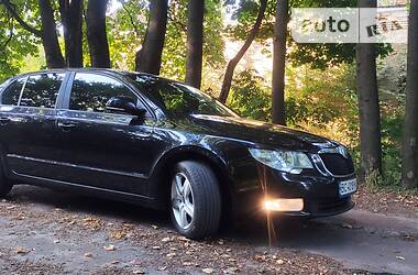 Skoda Superb  2011