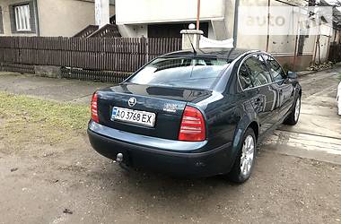 Skoda Superb  2004