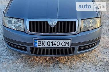 Skoda Superb  2004