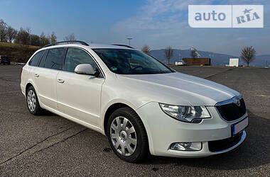 Skoda Superb  2012