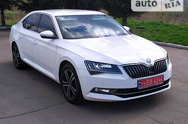 Skoda Superb XENON  2015