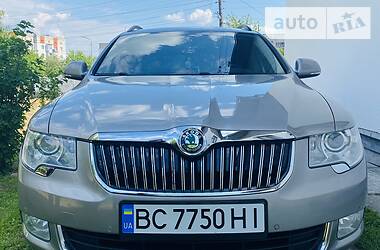 Skoda Superb  2010