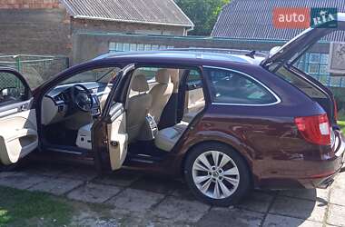 Skoda Superb  2012